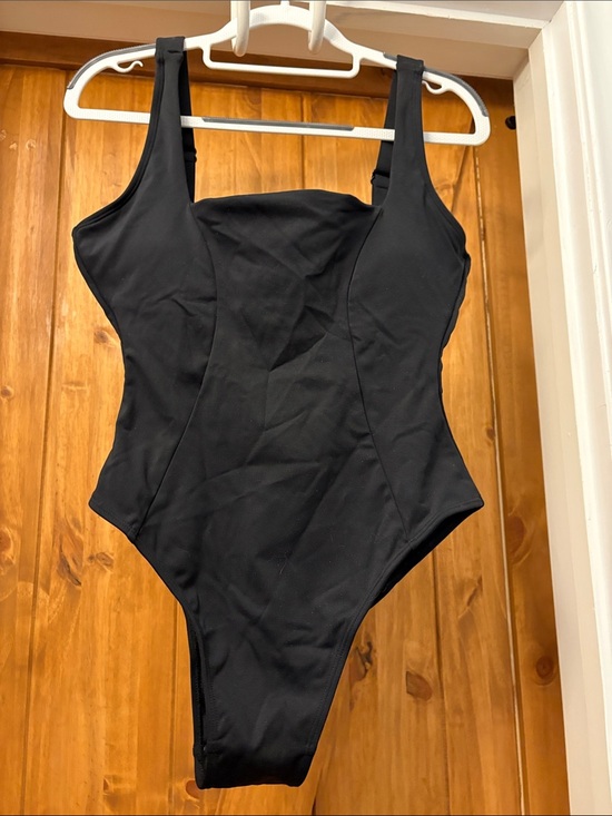 TA3 Other - TA3 Woman’s High Cut Squarey Large Short Black 4.0 NWT